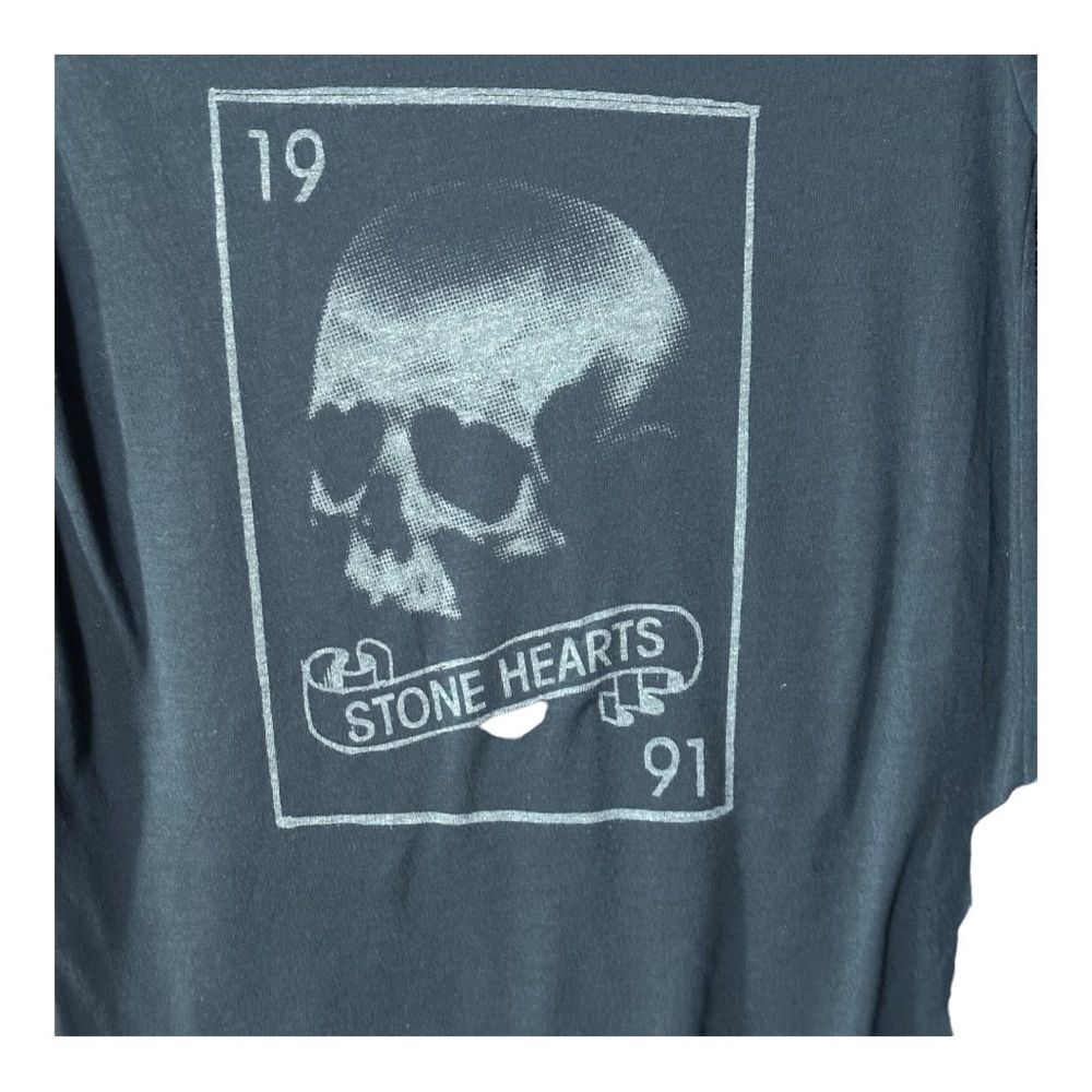 Skull Stone Hearts Black Tee Sz L